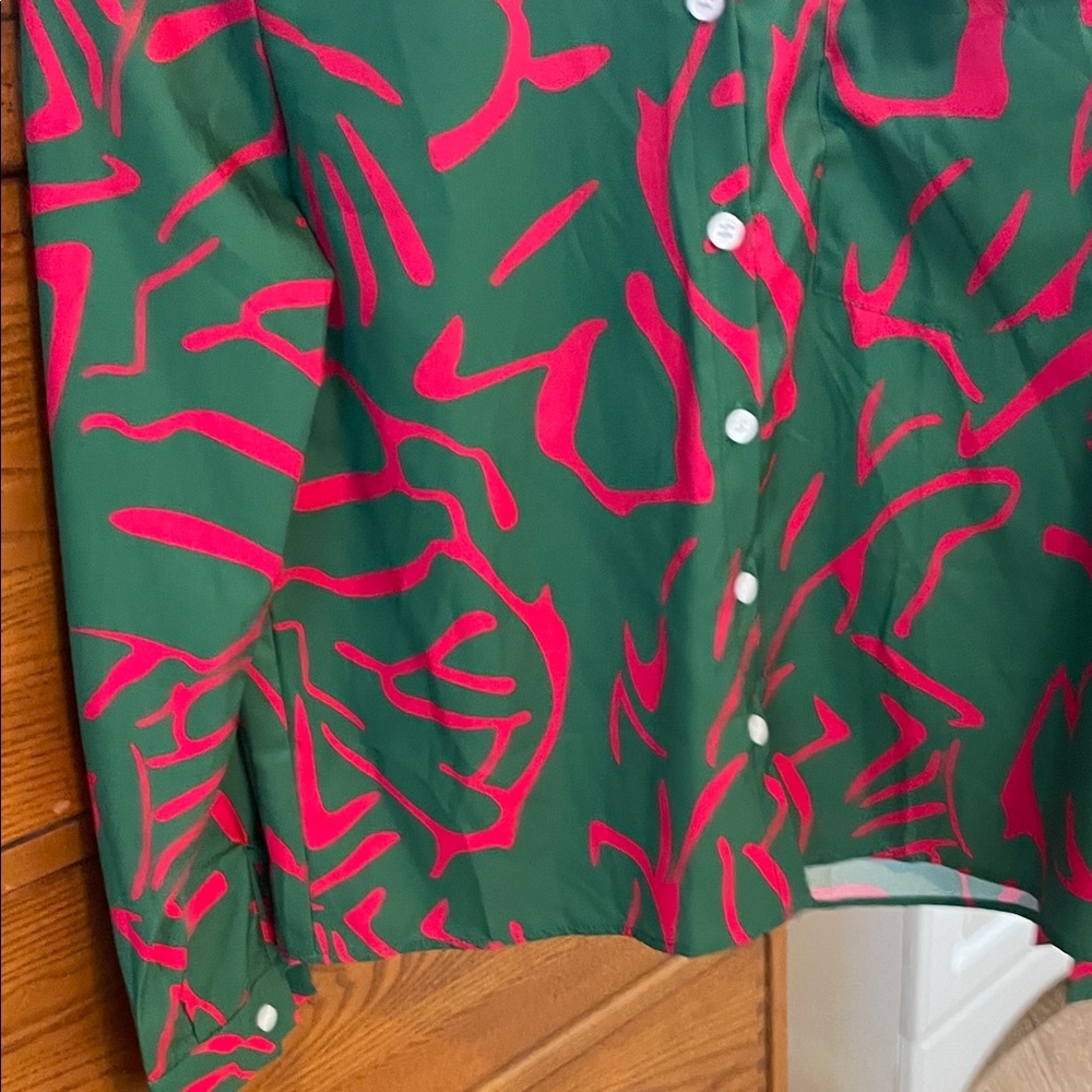 Green and Red Button-Up Shirt - Picture 4 of 7